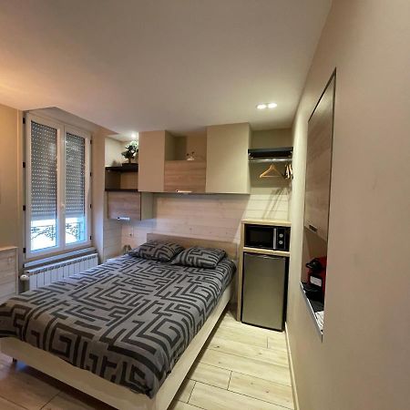 Rdc 1 - Chambre Meublee Au Coeur Du Centre Ville De Montluçon Exteriör bild
