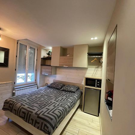 Rdc 1 - Chambre Meublee Au Coeur Du Centre Ville De Montluçon Exteriör bild
