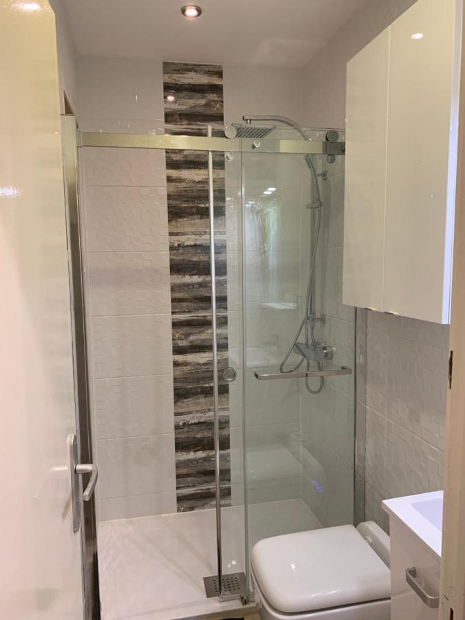Rdc 1 - Chambre Meublee Au Coeur Du Centre Ville De Montluçon Exteriör bild