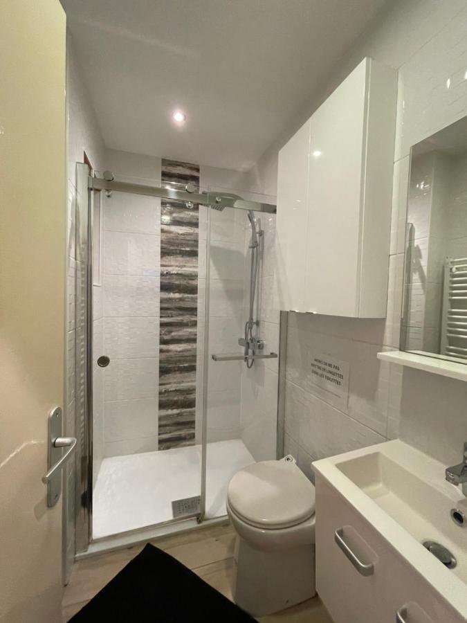 Rdc 1 - Chambre Meublee Au Coeur Du Centre Ville De Montluçon Exteriör bild