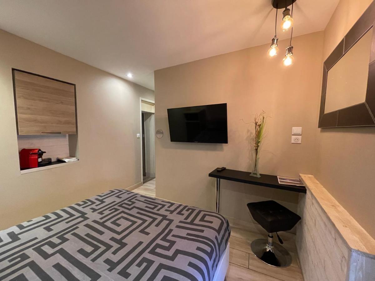Rdc 1 - Chambre Meublee Au Coeur Du Centre Ville De Montluçon Exteriör bild