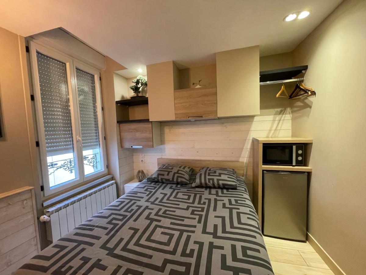 Rdc 1 - Chambre Meublee Au Coeur Du Centre Ville De Montluçon Exteriör bild